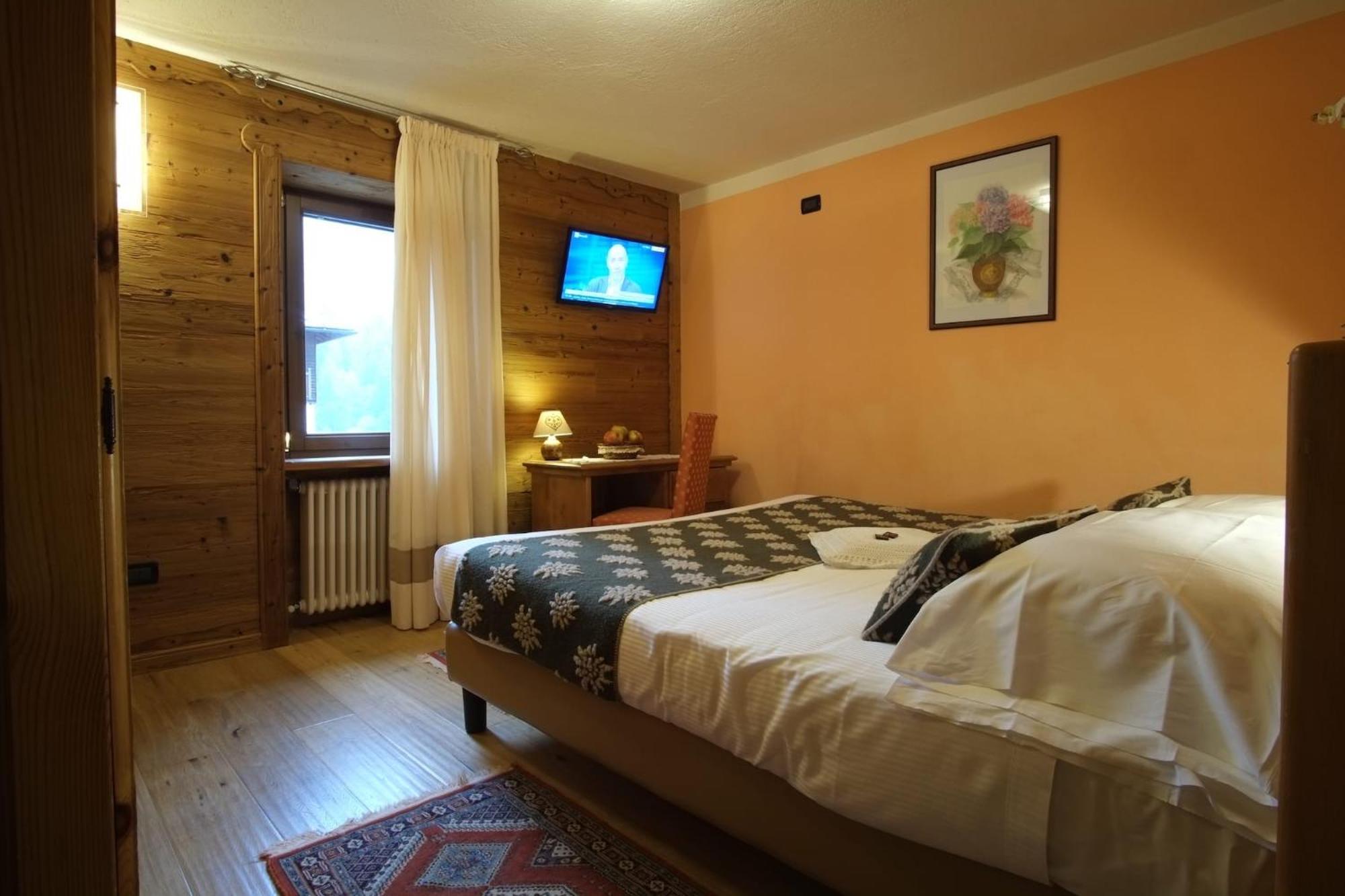 Hotel Granta Parey Rhêmes-Notre-Dame エクステリア 写真
